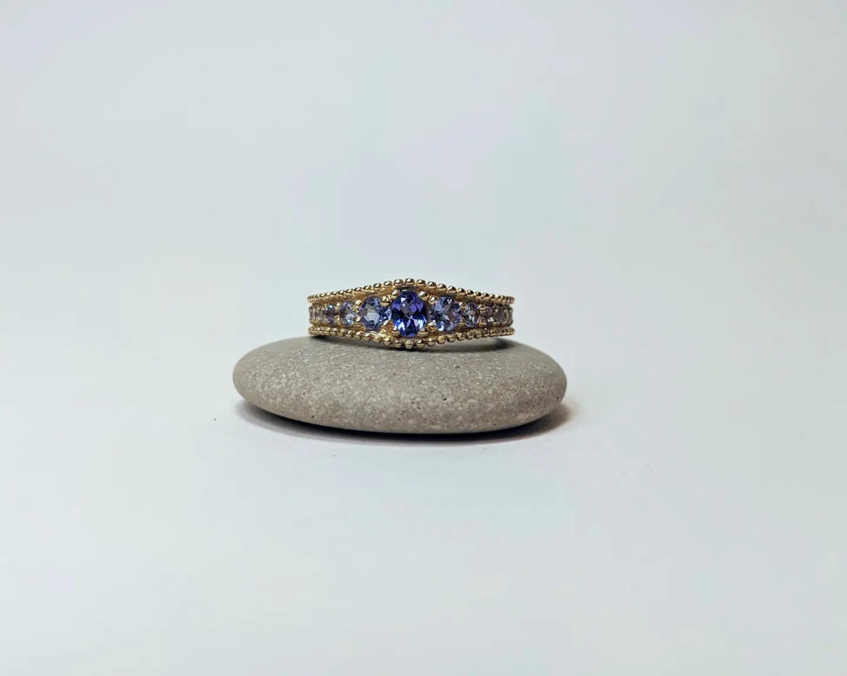 or 14k, tanzanite